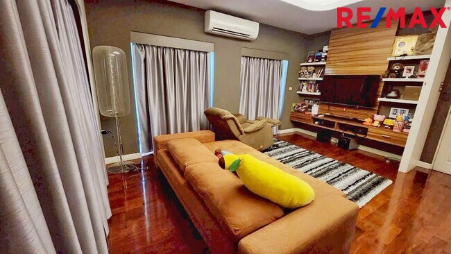 ขายบ้านเดี่ยวหรู หลังมุม ลดาวัลย์ ปิ่นเกล้า–เพชรเกษม 190 ตร.วา | ต้นโครงการ | รีโนเวทใหม่ | ใกล้โรงเรียนนานาชาติ