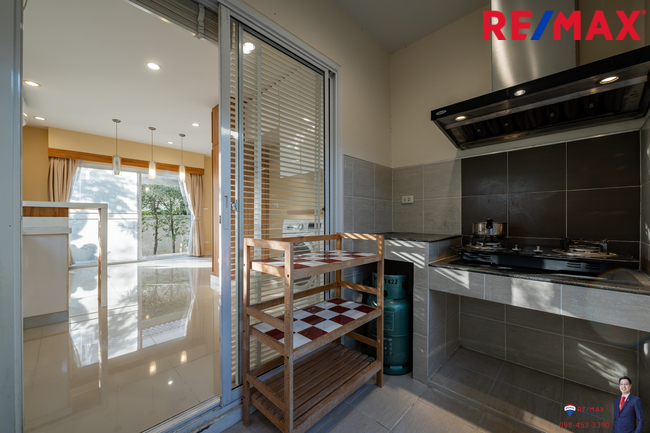 (มาใหม่!! แบบ Built-in มาสวยพร้อม*) พรอเมนาด โฮม (Promenade Home) ใกล้รร.รุ่งอรุณ พระรามสอง 47, อนามัยงามเจริญ Style : Modern Warm, Modern Asian