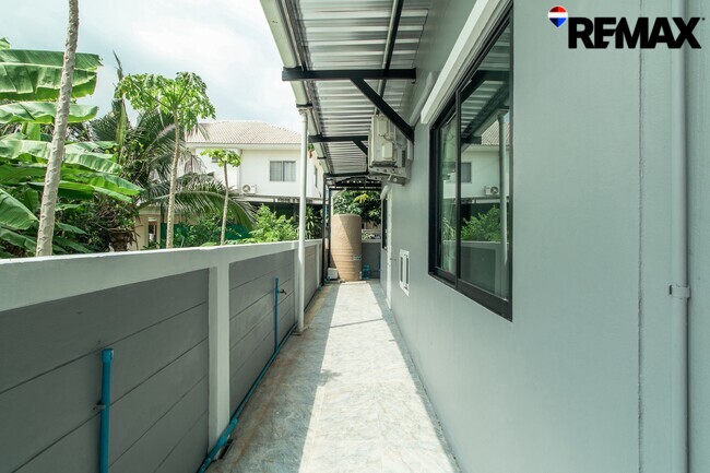 ขายบ้านเดี่ยว วิเศษสุขนคร พระรามสอง หลังริม มีสระว่ายน้ำ