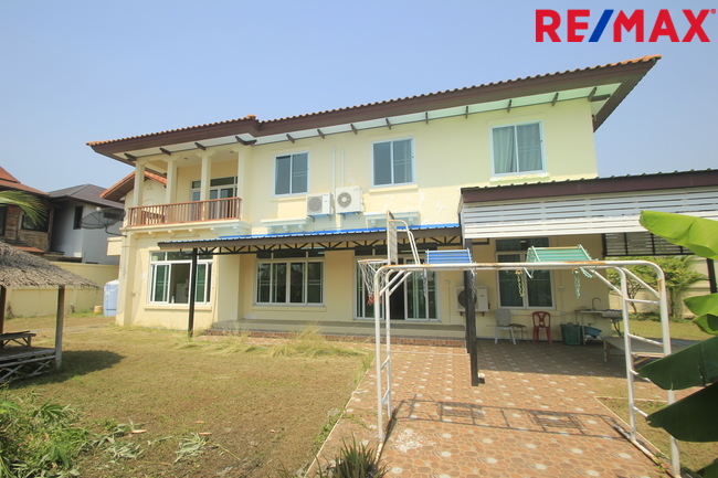 บ้านเดี่ยวพระราม2 บ้านติดน้ำติดทะเลสาบ สารินซิตี้บ้านนภาเหิร 305.3วา หลังบ้านติดน้ำยาว 42เมตร บรรยากาศเป็นส่วนตัวมาก รูปที่ดินถุงเงินถุงทอง พร้อมเรือนรับรอง 2ชั้น บ้านกว้าง สนามหญ้ารอบบ้านขนาดใหญ่ ราคานี้ไม่มีอีกแล้ว