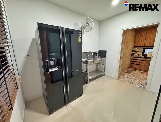ขายขาดทุนกว่าล้าน! บ้านเดี่ยVenue Flow แจ้งวัฒนะ หลังใหญ่ 73 ตร.ว. ตำแหน่ง Rare Item วิวสวนส่วนกลางหน้าบ้าน (ไม่ชนใคร) 5 นอน สภาพใหม่พร้อมอยู่