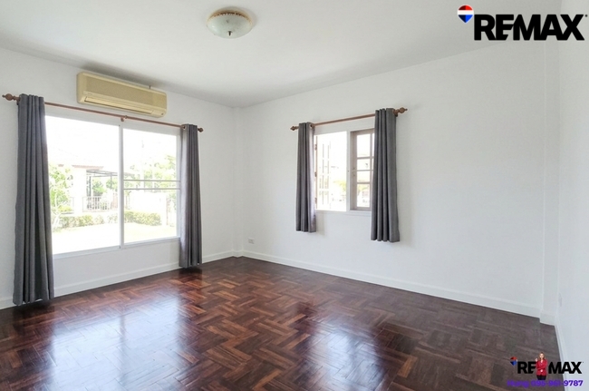 ขาย บ้านเดี่ยวสร้างกับ โมเดิร์นโฮม มีแปลนบ้าน 128 ตร.วา เอกชัย 10/1 บ้านหลังใหญ่ สภาพดี ขายเพียง 6.45 ล้านบาท เข้าซอยเพียง 500 ม. เดินทางสะดวก
