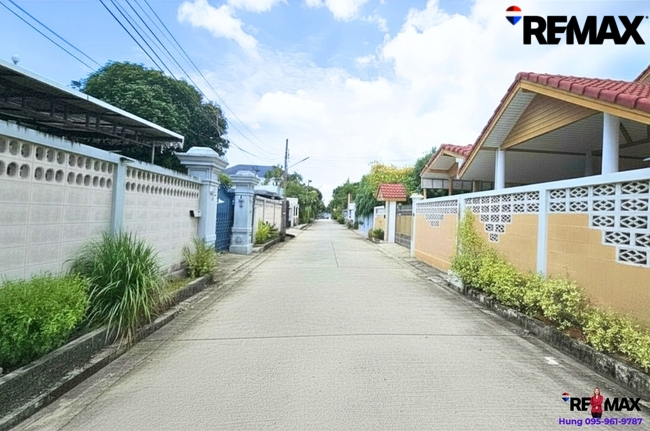 ขาย บ้านเดี่ยวสร้างกับ โมเดิร์นโฮม มีแปลนบ้าน 128 ตร.วา เอกชัย 10/1 บ้านหลังใหญ่ สภาพดี ขายเพียง 6.45 ล้านบาท เข้าซอยเพียง 500 ม. เดินทางสะดวก