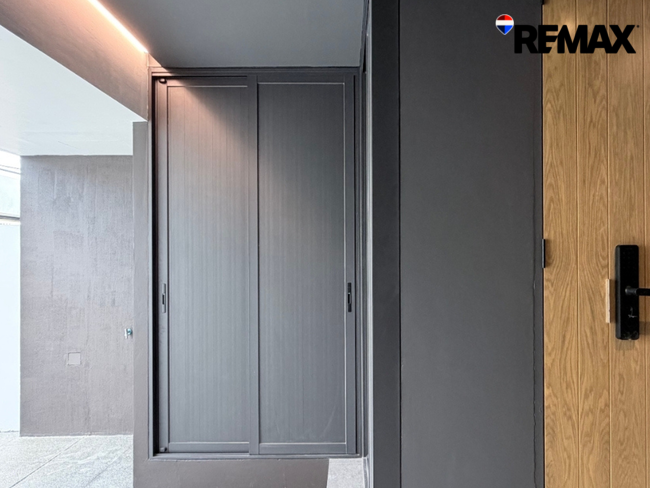 ทาวน์โฮมหรู 3.5 ชั้น The Cabinet 29 (เดอะ คาบิเน็ต ทเวนตีไนน์) ถนนประเสริฐมนูกิจ-รามอินทรา - เกษตร-นวมินทร์ พื้นที่ใช้สอยกว่า 250 ตร.ม.