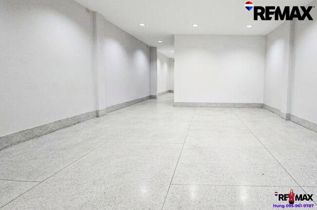 ขายทาวน์เฮ้าส์ 3 ชั้น ถนนเอกชัย ม.ขวัญมงคล 25 ตร.วา ปรับปรุงใหม่ 2569 ทาสี ปูพื้นปาร์เก้ ต่อเติมเต็มเนื้อที่ เปลี่ยนสาธารณูปโภคใหม่  คุ้มค่าเกินราคา !!