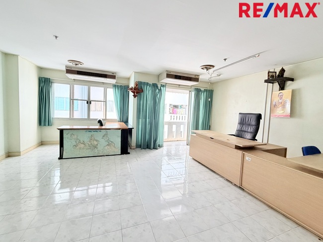 คอนโดคอมมอนเวลธ์ ปิ่นเกล้า | ห้อง Studio ติด MRT บางยี่ขัน บรรยากาศโปร่งสบาย เดินทางเข้าเมืองง่าย