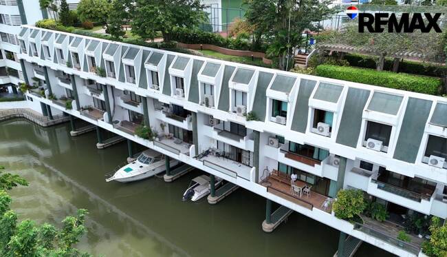 "ตรีทศ ซิตี้ มารีน่า" [Tridhos City Marina] 322ตร.ม. 4 ชั้น จอดรถ + จอดเรือหน้าห้องได้ ห้องทำใหม่ทั้งหมดแล้ว (Fully Renovated) (Pet Friendly)*