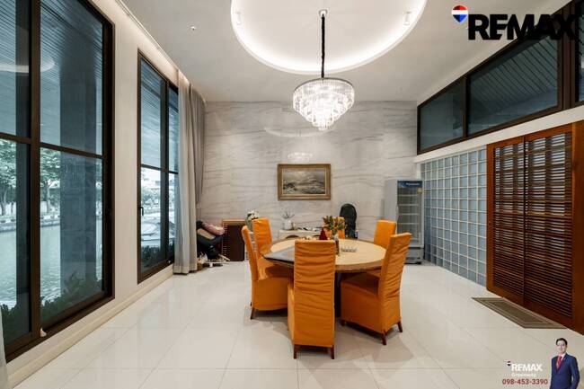 "ตรีทศ ซิตี้ มารีน่า" [Tridhos City Marina] 322ตร.ม. 4 ชั้น จอดรถ + จอดเรือหน้าห้องได้ ห้องทำใหม่ทั้งหมดแล้ว (Fully Renovated) (Pet Friendly)*