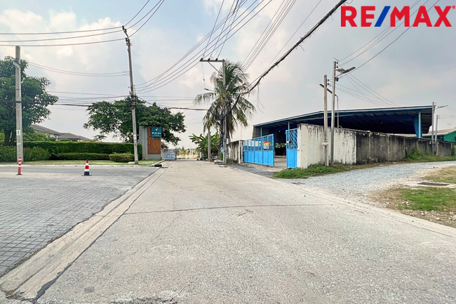 ขายที่ดิน เพชรเกษม 69 ถนนเลียบคลองฝั่งเหนือ 100 ตรว. เพียง 2.8 ล้าน
