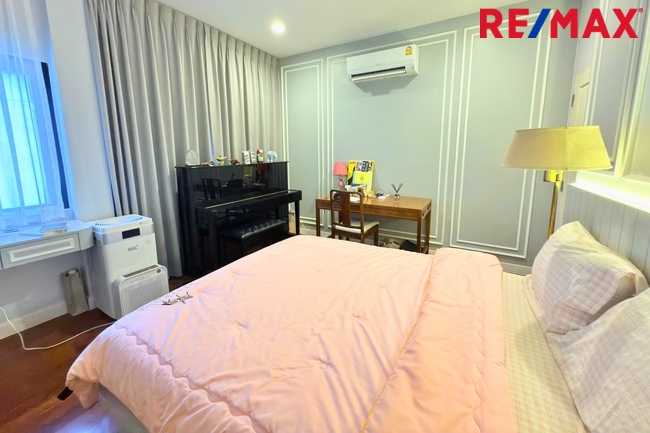 ขายบ้าน แกรนด์ บางกอก บูเลอวาร์ด ราชพฤกษ์ รัตนาธิเบศร์ 88 วา หลังริม แต่งสวยมาก