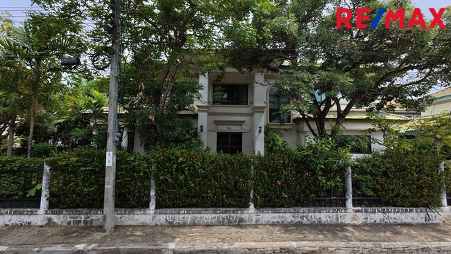 ขายบ้านเดี่ยวทุ่งครุ หมู่บ้านเพลสแอนด์พาร์ค ประชาอุทิศ90