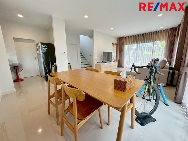 ขายบ้านเดี่ยว บุราสิริ ราชพฤกษ์-345 ใกล้โรงเรียนนานาชาติ DBS และ SISB โดยแสนสิริ บ้านสภาพสวย พร้อมเข้าอยู่