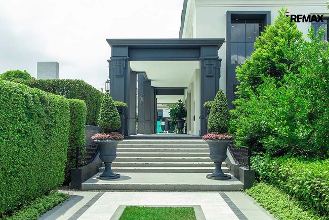 ขาย บ้านเศรษฐสิริ ราชพฤกษ์-สาย1 (Setthasiri Ratchaphruek Sai1) เครือแสนสิริ 116 ตร.วา 340 ตร.ม. บ้านใหม่ หลังใหญ่ อยู่ถนนเมน เดินถึงส่วนกลาง ไม่เคยเข้าอยู่ บ้านนวัตกรรมบ้านสีเขียว