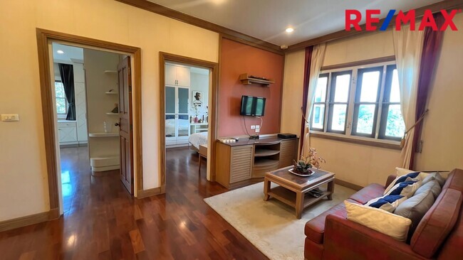 ขายบ้าน พฤกษ์ภิรมย์ สาทร ราชพฤกษ์ ติดถนนเมน ตรงข้ามสวน มีเรือนรับรอง ที่ดินแปลงใหญ่ 227 ตรว.