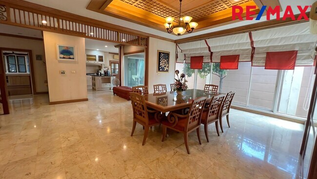 ขายบ้าน พฤกษ์ภิรมย์ สาทร ราชพฤกษ์ ติดถนนเมน ตรงข้ามสวน มีเรือนรับรอง ที่ดินแปลงใหญ่ 227 ตรว.