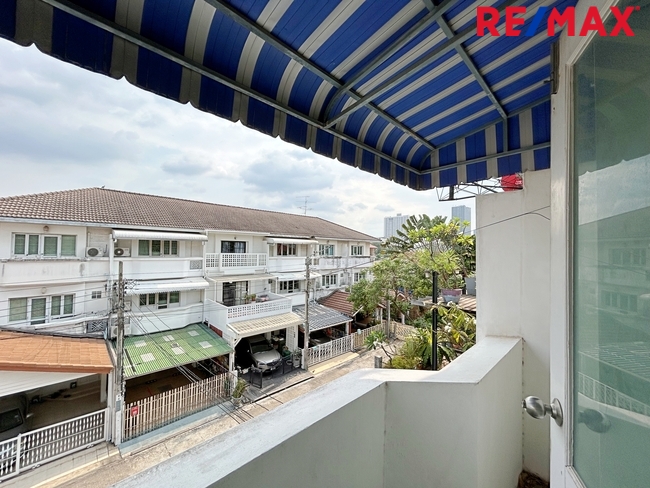 ขาย ทาวน์โฮม 3 ชั้น บ้านสวนธน พาร์ค แกลเลอรี่ รัตนาธิเบศร์ ติดเซ็นทรัลรัตนาธิเบศร์ ใกล้รถไฟฟ้าสายสีม่วง สถานีแยกนนทบุรี 1