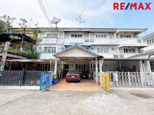 ขาย ทาวน์โฮม 3 ชั้น บ้านสวนธน พาร์ค แกลเลอรี่ รัตนาธิเบศร์ ติดเซ็นทรัลรัตนาธิเบศร์ ใกล้รถไฟฟ้าสายสีม่วง สถานีแยกนนทบุรี 1