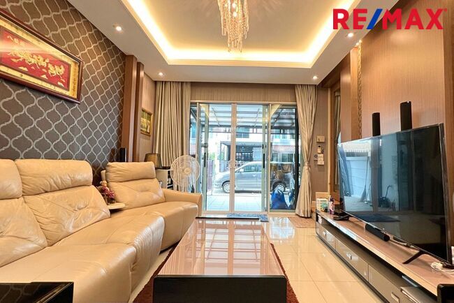 ทาวน์โฮม ราชพฤกษ์ บ้านกลางเมือง สาทร - ตากสิน 2 BANN KLANG MUANG SATHORN-TAKSIN ต่อเติมคุ้ม ตกแต่งสวย
