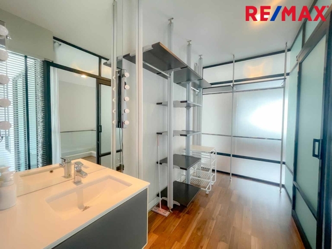 The Terrace รามอินทรา65 ทาวน์โฮม3ชั้น (ซอยถนอมมิตร) ที่ดิน 22 ตร.วา ใช้สอย 180 ตร.ม. เดินทางไปได้ทั้ง พระราม 9 / เอกมัย / บางนา / ดาวคะนอง หรือจะวนไปออกวงแหวนตะวันออกเพื่อไปลำลูกกา รังสิต