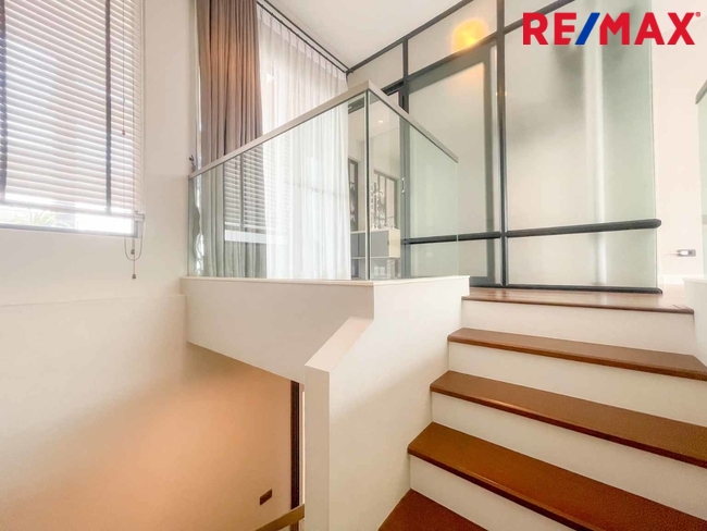 The Terrace รามอินทรา65 ทาวน์โฮม3ชั้น (ซอยถนอมมิตร) ที่ดิน 22 ตร.วา ใช้สอย 180 ตร.ม. เดินทางไปได้ทั้ง พระราม 9 / เอกมัย / บางนา / ดาวคะนอง หรือจะวนไปออกวงแหวนตะวันออกเพื่อไปลำลูกกา รังสิต