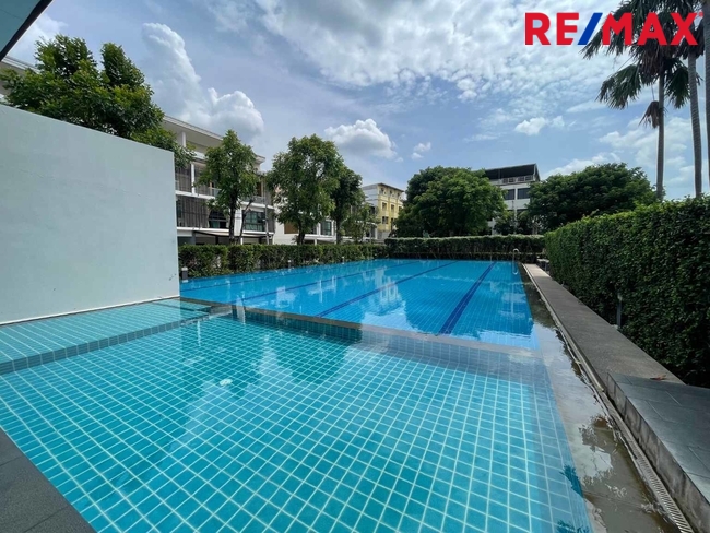 The Terrace รามอินทรา65 ทาวน์โฮม3ชั้น (ซอยถนอมมิตร) ที่ดิน 22 ตร.วา ใช้สอย 180 ตร.ม. เดินทางไปได้ทั้ง พระราม 9 / เอกมัย / บางนา / ดาวคะนอง หรือจะวนไปออกวงแหวนตะวันออกเพื่อไปลำลูกกา รังสิต