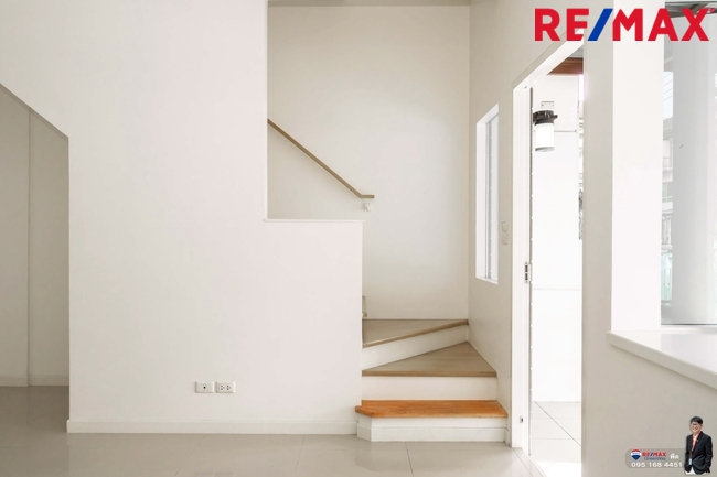 ขายบ้านพุทธบูชา36 บ้านใหม่1(หลังมุม วิวสวน) สภาพดี รีโนเวทใหม่ ราคาดีที่สุดในโครงการ 3.19 ล้าน ติดอู่รถเมลล์สาย75