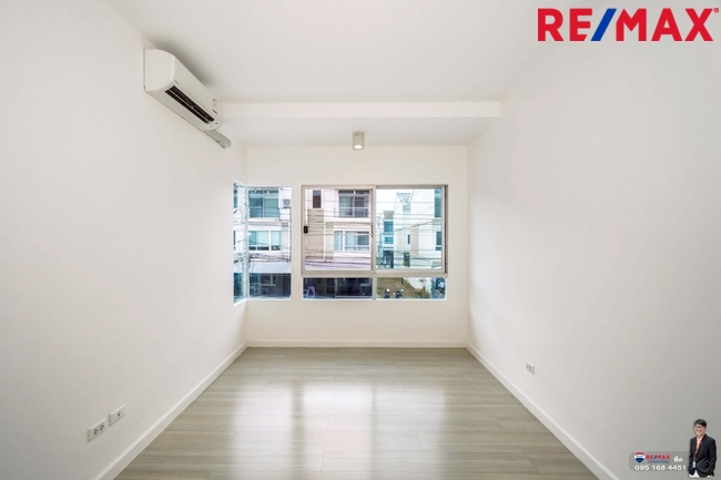 ขายบ้านพุทธบูชา36 บ้านใหม่1(หลังมุม วิวสวน) สภาพดี รีโนเวทใหม่ ราคาดีที่สุดในโครงการ 3.19 ล้าน ติดอู่รถเมลล์สาย75