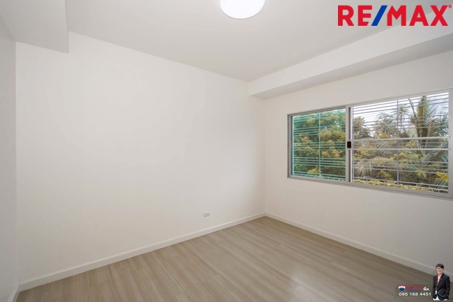 ขายบ้านพุทธบูชา36 บ้านใหม่1(หลังมุม วิวสวน) สภาพดี รีโนเวทใหม่ ราคาดีที่สุดในโครงการ 3.19 ล้าน ติดอู่รถเมลล์สาย75