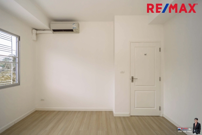 ขายบ้านพุทธบูชา36 บ้านใหม่1(หลังมุม วิวสวน) สภาพดี รีโนเวทใหม่ ราคาดีที่สุดในโครงการ 3.19 ล้าน ติดอู่รถเมลล์สาย75