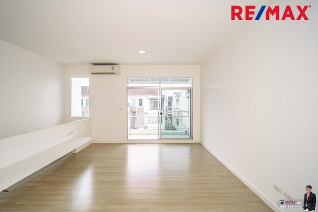 ขายบ้านพุทธบูชา36 บ้านใหม่1(หลังมุม วิวสวน) สภาพดี รีโนเวทใหม่ ราคาดีที่สุดในโครงการ 3.19 ล้าน ติดอู่รถเมลล์สาย75