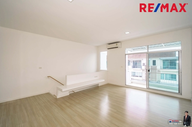 ขายบ้านพุทธบูชา36 บ้านใหม่1(หลังมุม วิวสวน) สภาพดี รีโนเวทใหม่ ราคาดีที่สุดในโครงการ 3.19 ล้าน ติดอู่รถเมลล์สาย75