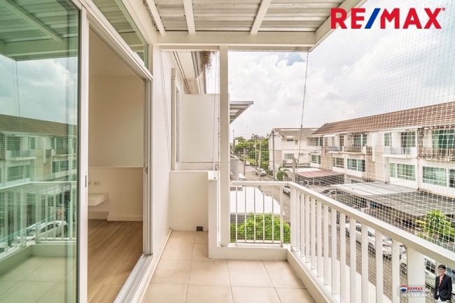 ขายบ้านพุทธบูชา36 บ้านใหม่1(หลังมุม วิวสวน) สภาพดี รีโนเวทใหม่ ราคาดีที่สุดในโครงการ 3.19 ล้าน ติดอู่รถเมลล์สาย75
