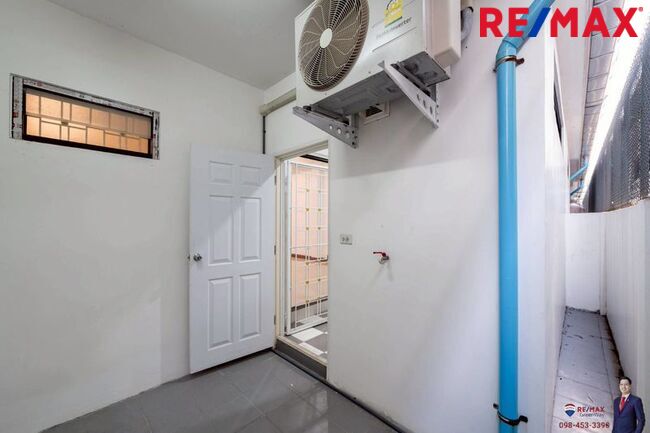 (มาใหม่! NEW Listing! 2026) Paravee ปารวีร์ เพชรเกษม63 ทาวน์โฮมหน้ากว้าง 6 ม. หลังมุม 24.8 ตร.วา (ต่อเติมครัวไทยไว้ให้แล้ว [ราคาพิเศษ!]