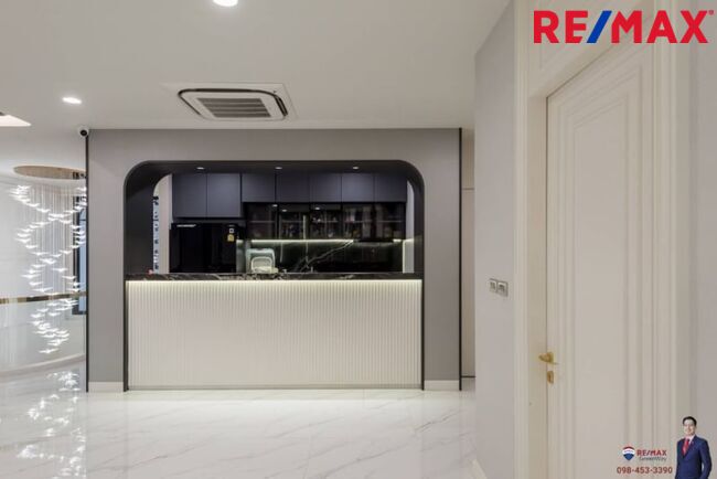 ขาย บ้าน 4 คูหา ตีทะลุกัน เจริญกรุง ซ.37, ได้พื้นที่ใช้สอย 504 ตร.ม.!?, 46 ตร.วา, 2 ห้องนอนใหญ่! 4 ห้องน้ำ 1 ห้องแม่บ้าน 3 ชั้น (มีลิฟต์) ตกแต่งไปเกิน 10 ล้าน