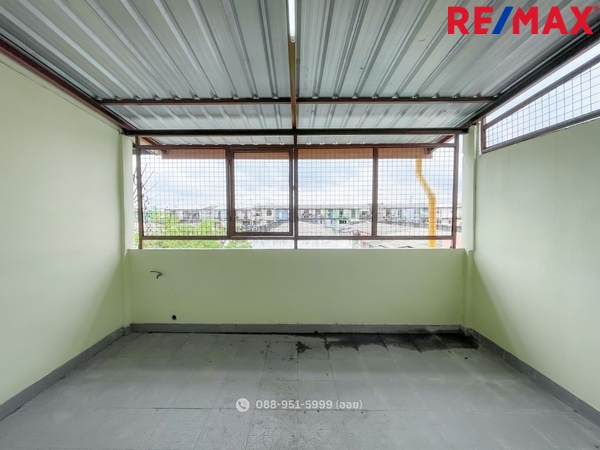 เช่าอาคารพาณิชย์ซอยเสรีไทย 79 รีโนเวทใหม่ มีพื้นที่ด้านหลัง ใกล้สวนสยาม ใกล้เดอะมอลล์บางกะปิ ใกล้ตลาดมีนบุรี เชื่อมต่อถนนรามคำแหงและรามอินทรา