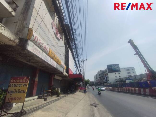 ขายอาคารพาณิชย์2คูหา ริมถนนอุดมสุข สุขุมวิท​103 ใกล้แยกศรีอุดม ถนนศรี​นครินทร์ ทำเลค้าขาย ใกล้ห้างพาราไดซ์, บิ๊กซี, เซ็นทรัลบางนา