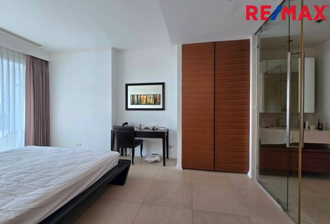 ขาย The River ขาย HOTDEAL !! The River Condominium1 ห้องนอนใหญ่ (ชั้น 17th Tower B พื้นถึงฝ้าสูง 2.6 เมตร)1 ห้องนอนใหญ่ (ชั้น 17th Tower B พื้นถึงฝ้าสูง 2.6 เมตร) วิวเปิดโล่งทางแม่น้ำและวิวเมืองทางทิศใต้