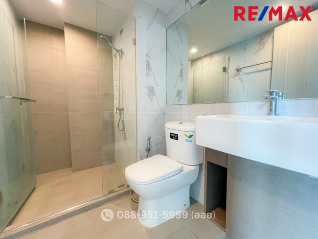 คอนโดลิฟวิ่งเนสท์ Living Nest ลาดพร้าว 44 ห้องมุม 2 ชั้น ใช้สอยรวม 45 ตร.ม. ฝ้าเพดานสูง 4.55 ม. .ใกล้รถไฟฟ้าสถานีภาวนาเพียง 190 เมตร