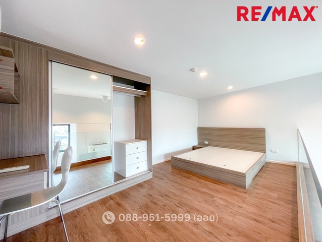 คอนโดลิฟวิ่งเนสท์ Living Nest ลาดพร้าว 44 ห้องมุม 2 ชั้น ใช้สอยรวม 45 ตร.ม. ฝ้าเพดานสูง 4.55 ม. .ใกล้รถไฟฟ้าสถานีภาวนาเพียง 190 เมตร