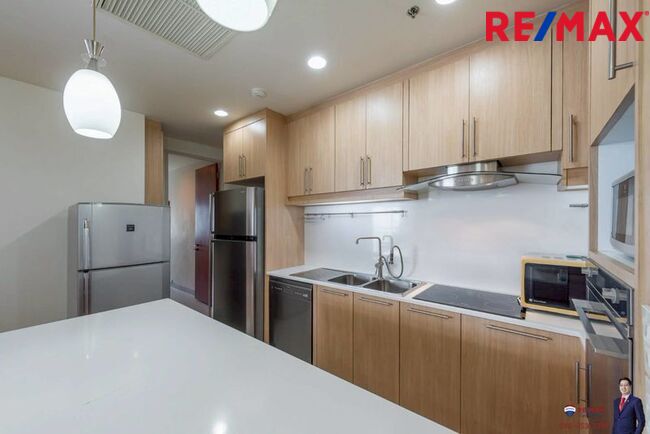 (Residence ที่อยู่รั้วเดียวกับ Shrewsbury มาใหม่!) Chatrium Riverside Residence 122.79 ตร.ม. 2 ห้องนอนใหญ่! ถนนเส้นหลักอย่างเจริญกรุง ราคาดีที่สุดในโครงการ พร้อมแต่ง Built-in เป็น Layout หน้ากว้าง