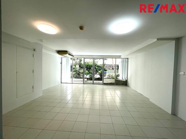 ขายคอนโดใกล้เซ็นทรัลพระราม2 Smart Condo Rama 2 (สมาร์ท คอนโด พระราม 2) บางขุนเทียน16 ห้องชุดชั้น1 เพื่อธุรกิจและอยู่อาศัย