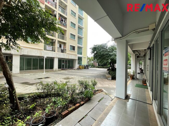 ขายคอนโดใกล้เซ็นทรัลพระราม2 Smart Condo Rama 2 (สมาร์ท คอนโด พระราม 2) บางขุนเทียน16 ห้องชุดชั้น1 เพื่อธุรกิจและอยู่อาศัย