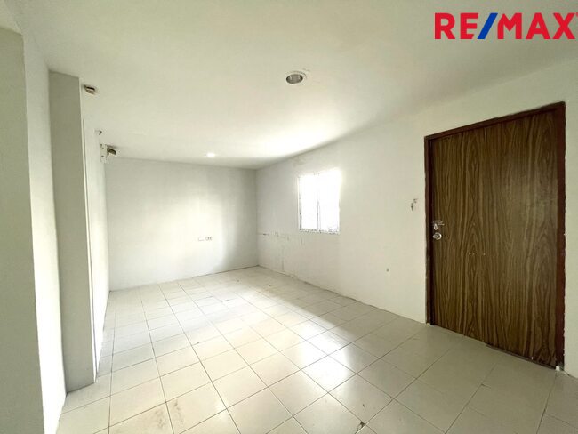 ขายคอนโดใกล้เซ็นทรัลพระราม2 Smart Condo Rama 2 (สมาร์ท คอนโด พระราม 2) บางขุนเทียน16 ห้องชุดชั้น1 เพื่อธุรกิจและอยู่อาศัย