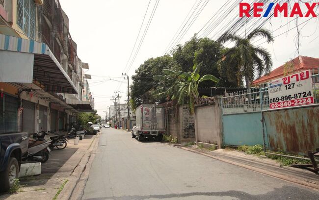ขายที่ดิน จรัญสนิทวงศ์ 25 ใกล้สถานีรถไฟฟ้า ถมแล้ว ล้อมรั้ว เนื้อที่ 127 ตรว.