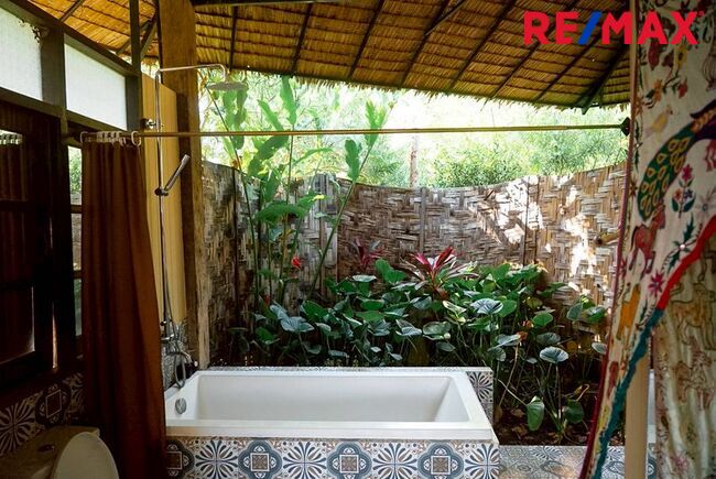 มาแล้ว! [New Listing!] A Riverside Eden Retreat ที่ [ The Elephant Treehouse : บ้านต้นไม้ กาญจนบุรี ]